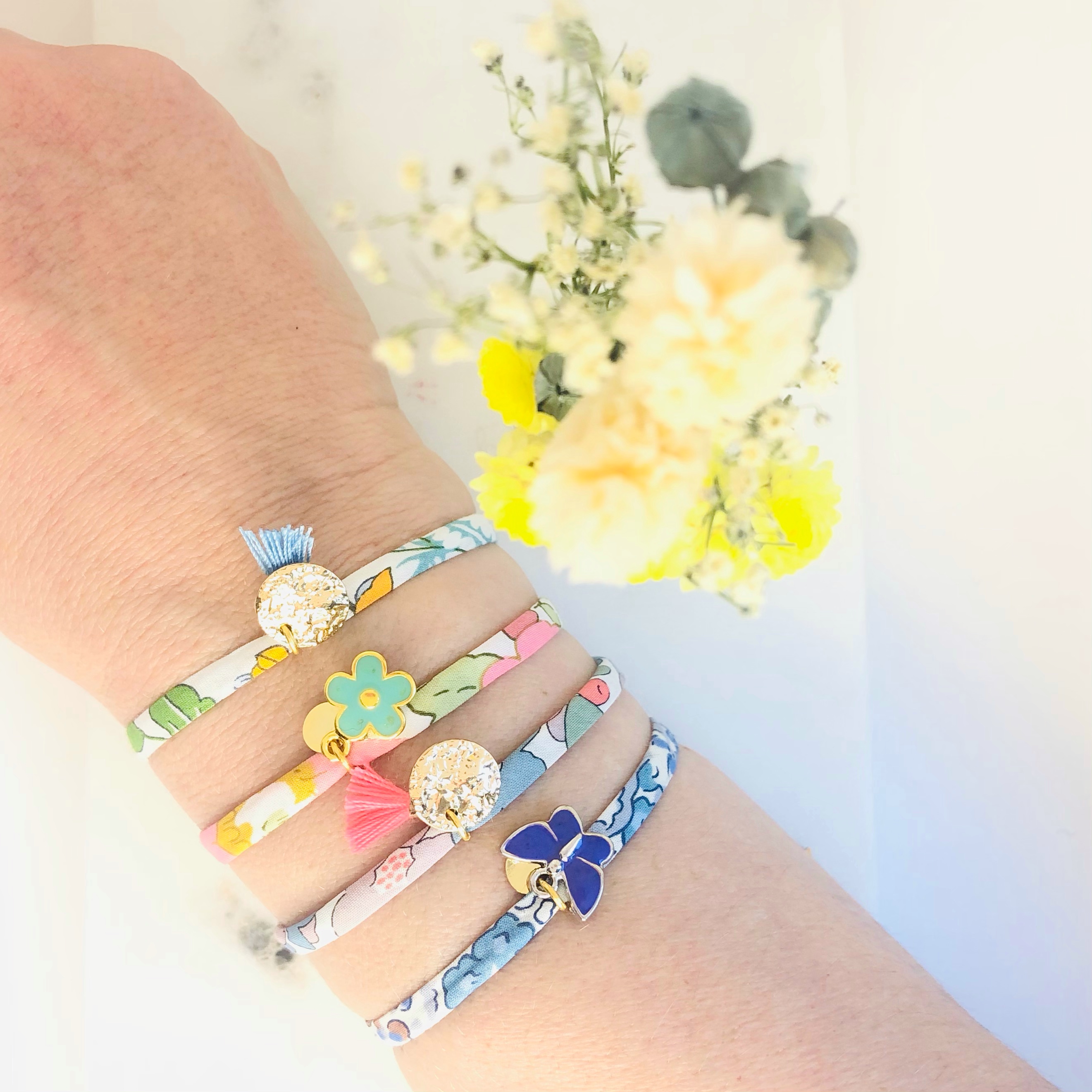 Bracelet Liberty Betsy BV Pompon  